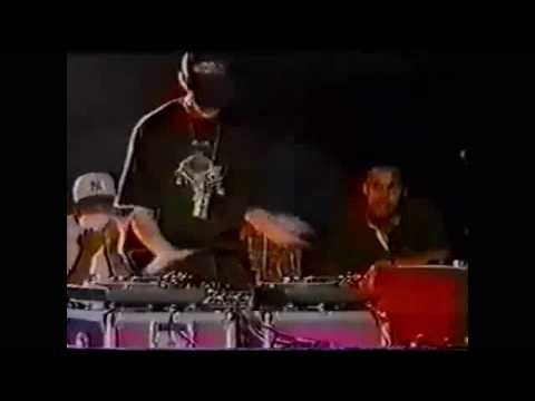 Dj Noize Creates One Of The Best Moments In Dj Battle History 