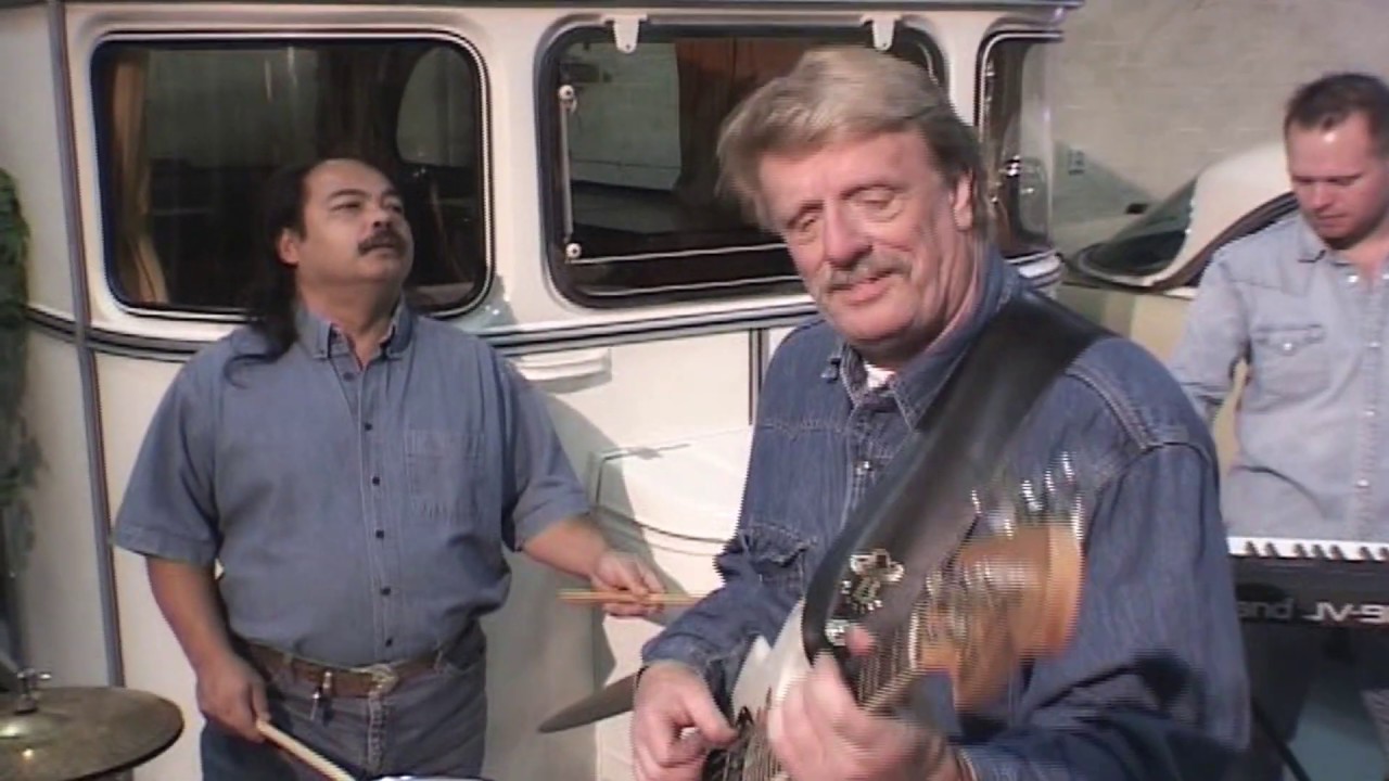 East and West Rockers - I'll Try, lovely pop / rock 'n roll ballad