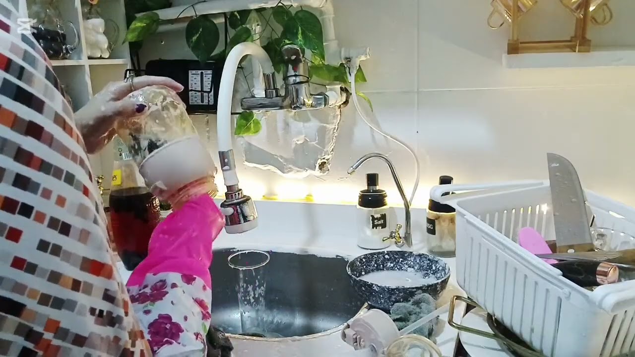 غبت عن بيتي رجعت لقيت البيت بالمنظر ده