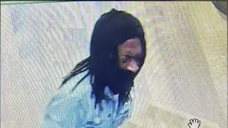 Suspect robbed Wicker Park bank, remains at large