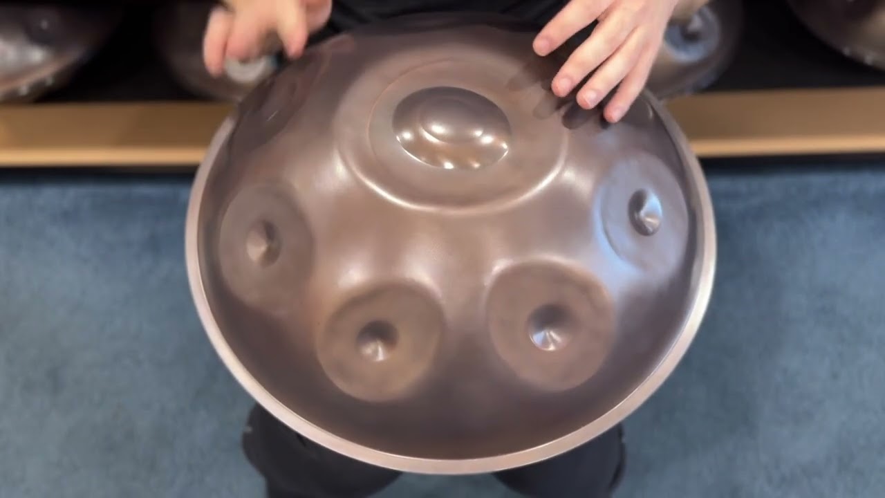 Aura "D Celtic Minor 8" - Traveler Series
