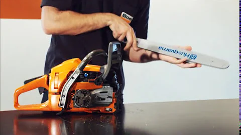 Co se děje pod řetězovým kolem pily?