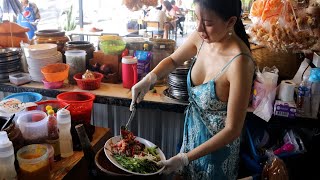 Beautiful Thailand woman's Papaya Salad / Shrimp Salad / Chicken Feet Salad