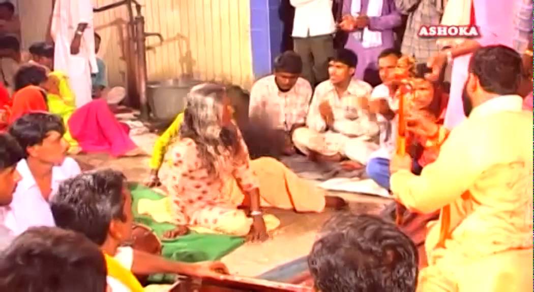 mata madanan bhajan chal ke bhi aja meri