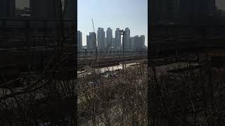 따뜻한 봄날의 6호선 신내차량기지 scene 1 / Line 6 Sinnae Depot on a warm spring day scene 1