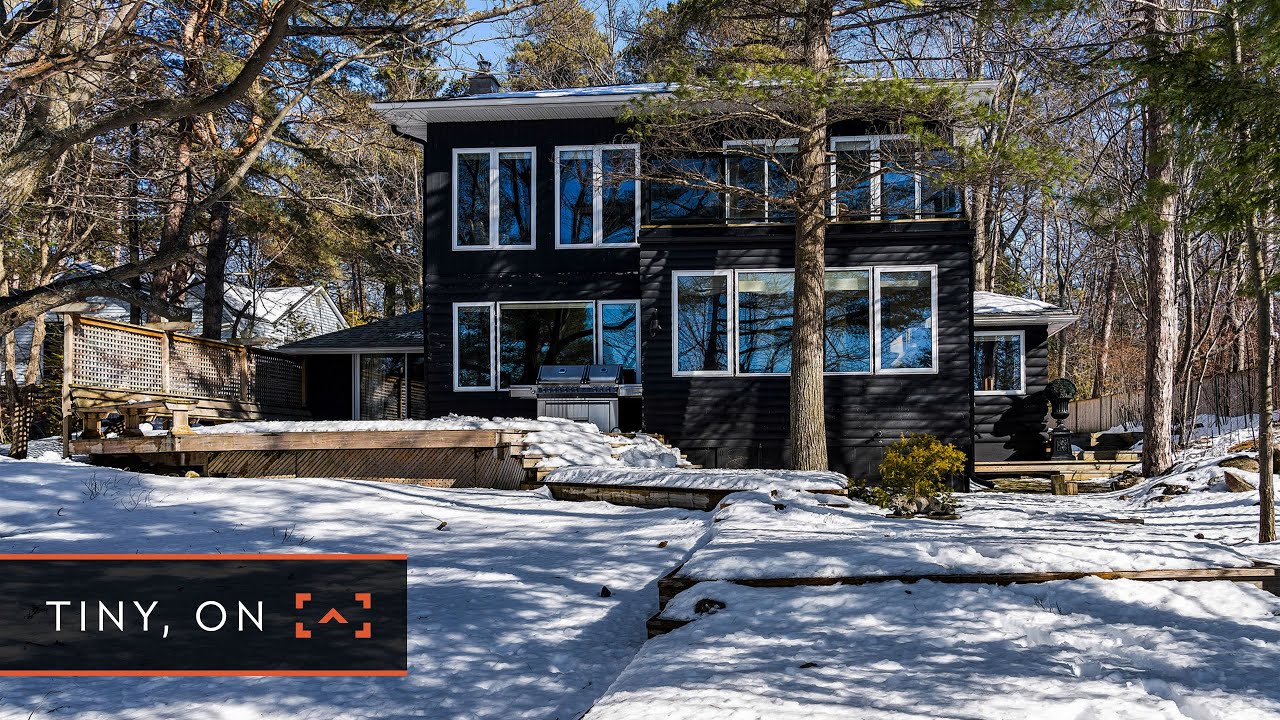 Tiny Beaches Road North, Tiny, Ontario