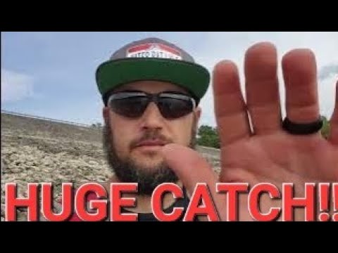 East Fork Fishing (HUGE CATCH!) #bankfishing #Fishing #bassfishing