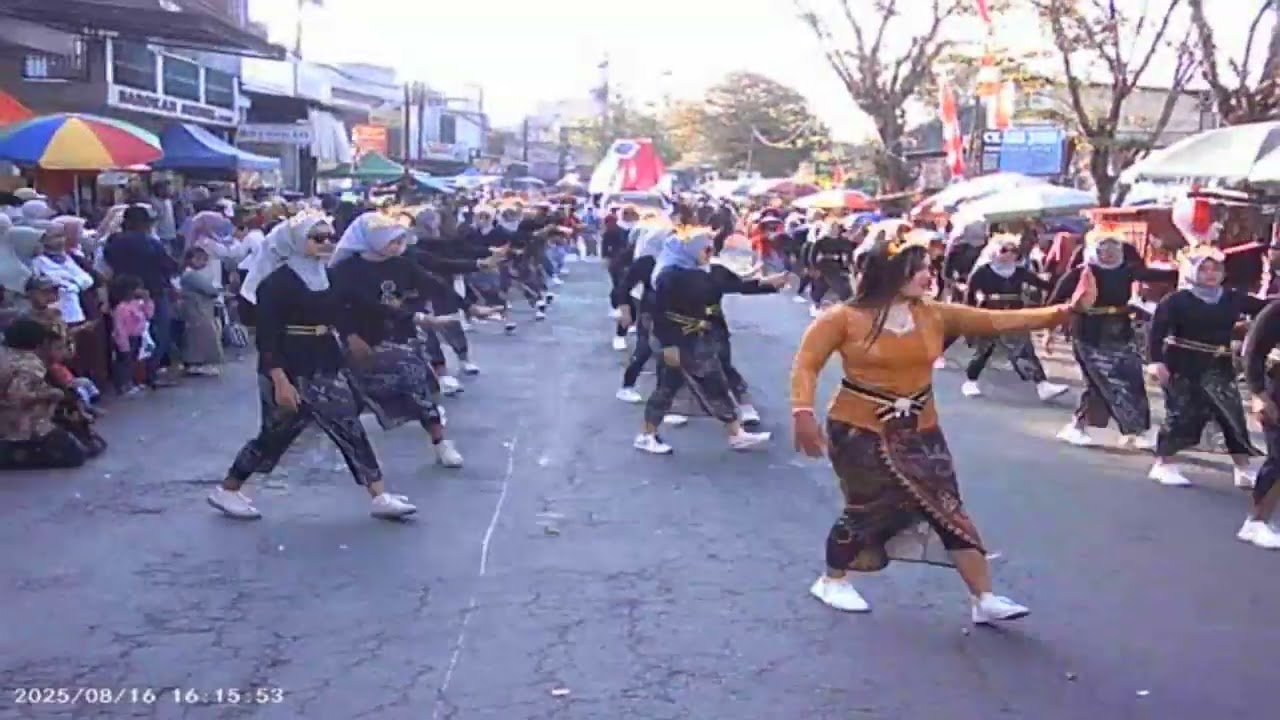 dj rinduku rindumu jadi satu karnaval bareng wali murig SDN1 giripurno ngadirejo temanggung