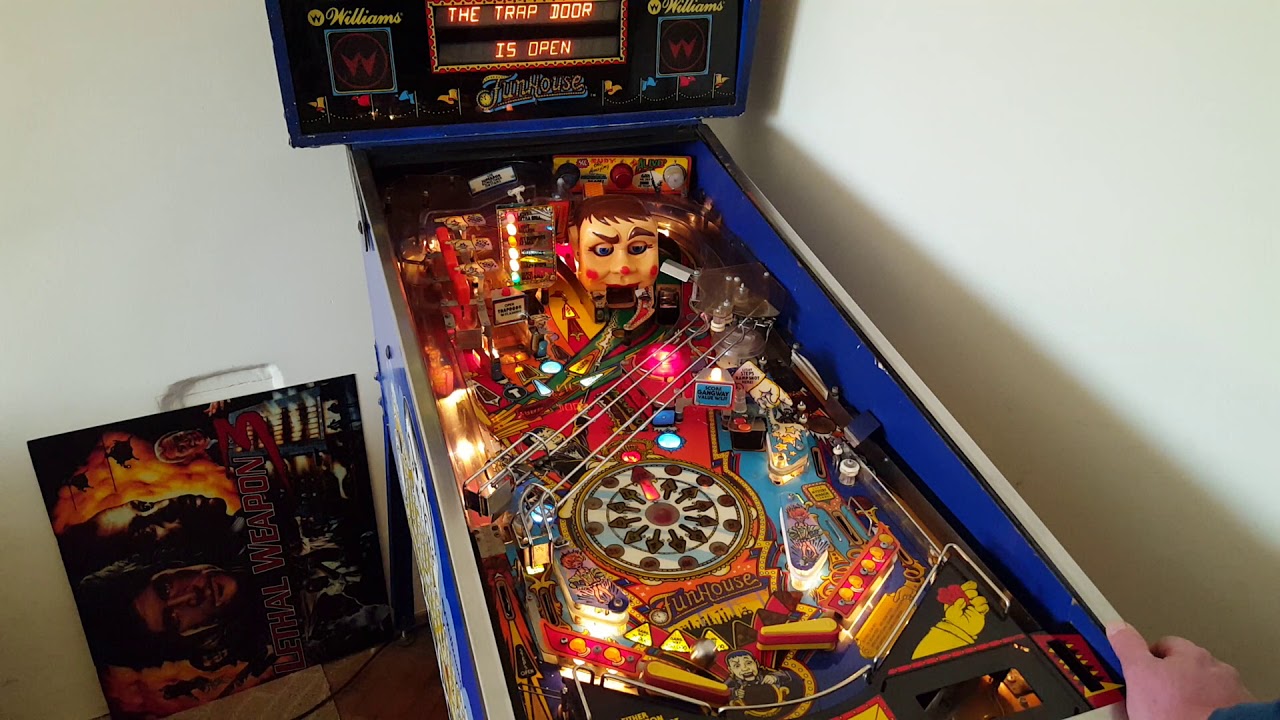 Williams Funhouse Pinball Gameplay 3