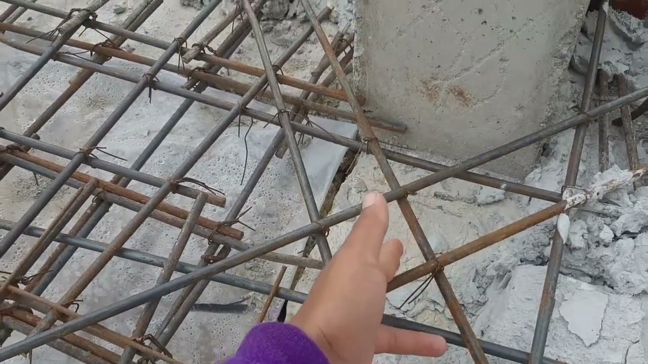 Steel laying technique on the first floor.