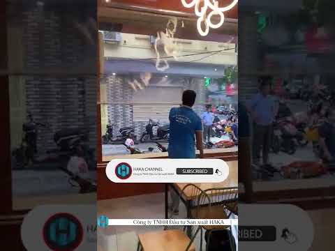 Video Rèm cuốn nhựa PVC trong suốt | Lắp đặt cho cửa hàng,... - youtube