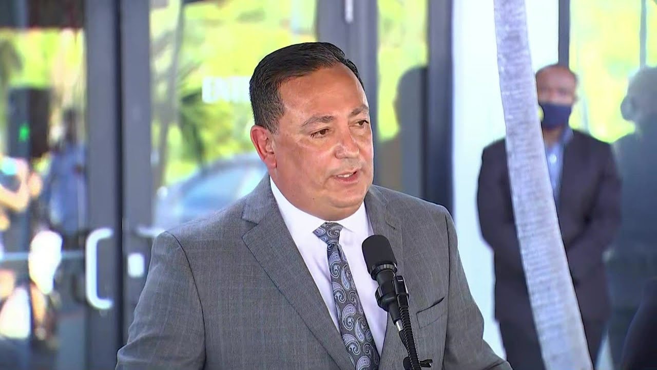 Houston police chief Art Acevedo leaving HPD for Miami