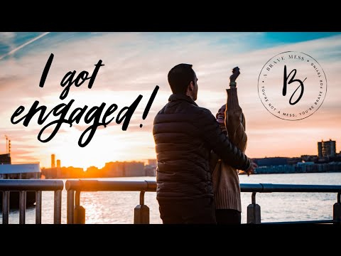 Single mom is FINALLY engaged to the man of her dreams! Total surprise Christmas Eve proposal!!