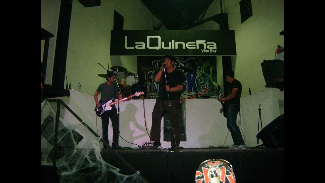 ENJAMBRE ROCK COLLAGE PRODUCTIONS  &  RODRIGUEZ EXTRAVAGANZA ... PRESENTAN GALLOS OF FIRE !!