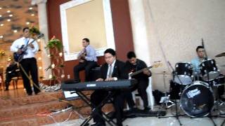 Video thumbnail of "Santo es el Cordero"