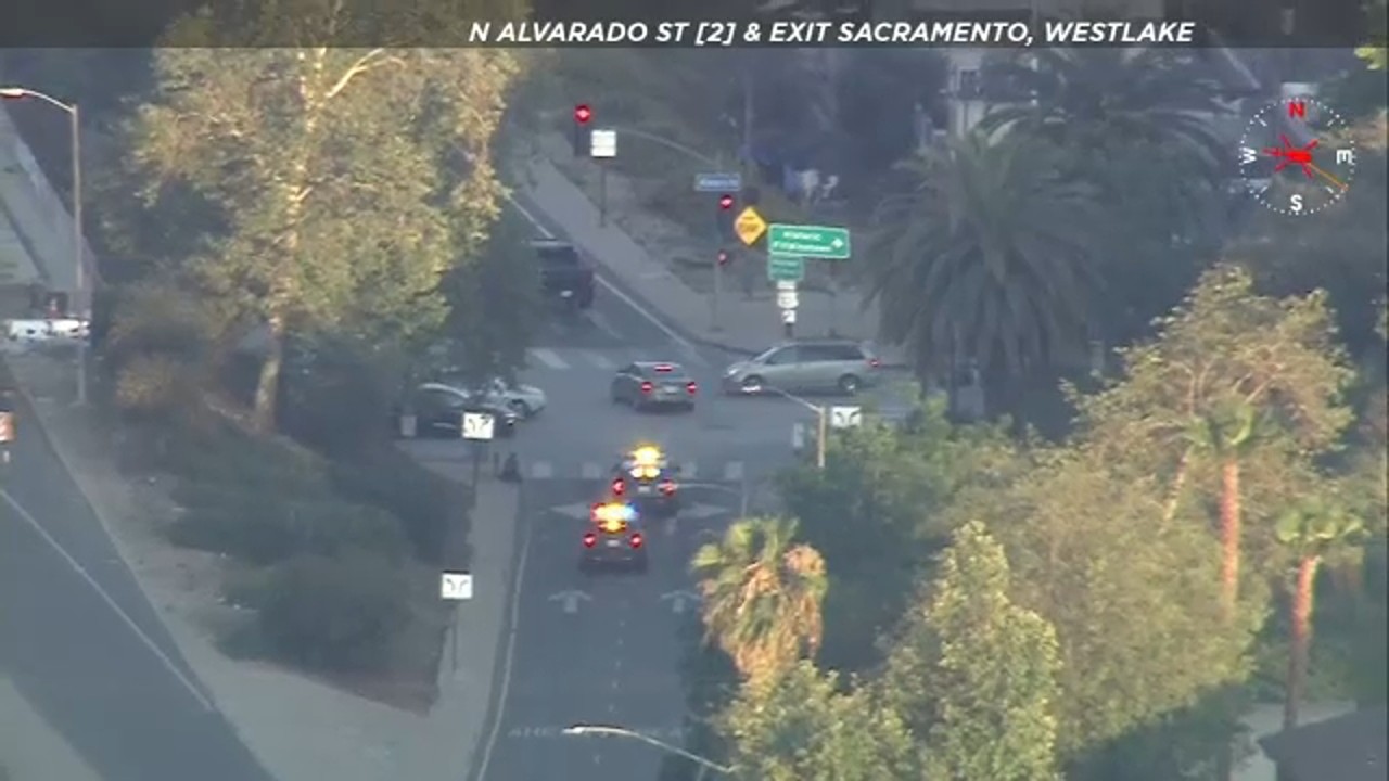 FULL CHASE: Break-in suspect leads police on erratic chase through LA ...