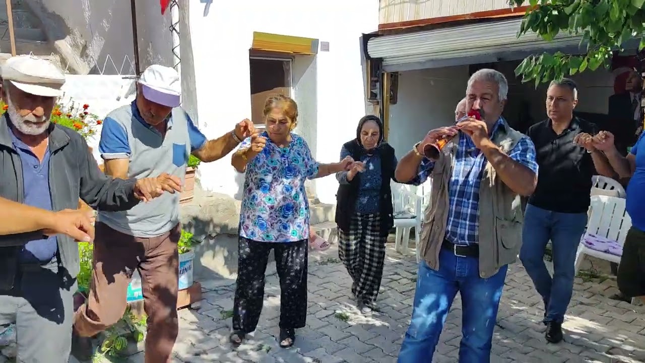 kapı önünde ağırlama (2024)