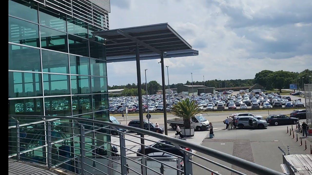 Walk Tour through Airport Flughafen Weeze/ Düsseldorf Sommer 2025