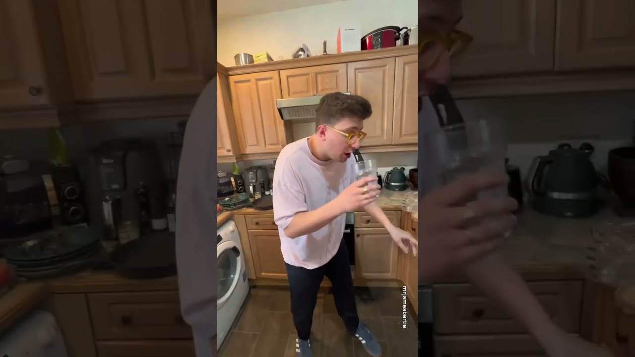 then the 💊 starts to dissolve 