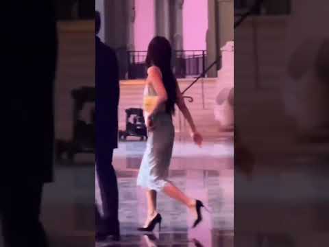 جيني خلال حضورها حدث شانيل اترك لكم التعليق بلينكز Jennie