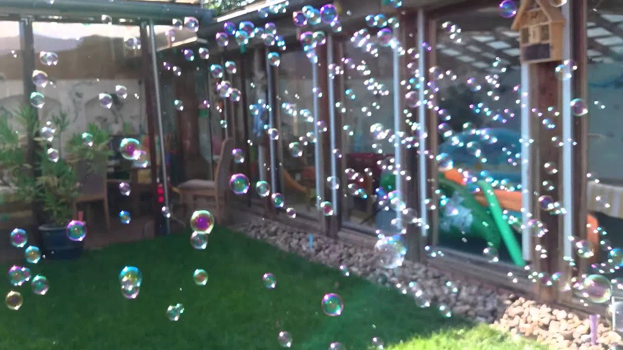 ADJ Bubble Blast in Aktion - YouTube