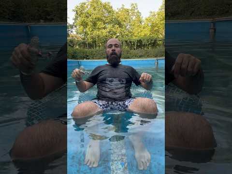 آداب درست نوشابه خوردن نوشابه فانتا خوراکی استخر شنا صندلی تیتاب پاندا ریلکس