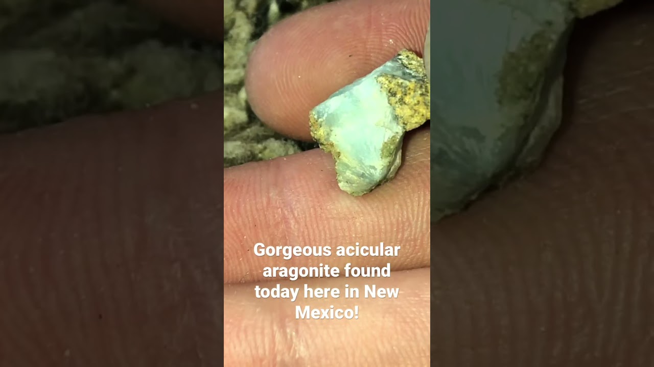 Gorgeous new aragonite specimens! 