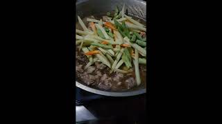we cook special chopsuey#minivlog #foodlover #vlogger watch nyo na😊❤👇👇
