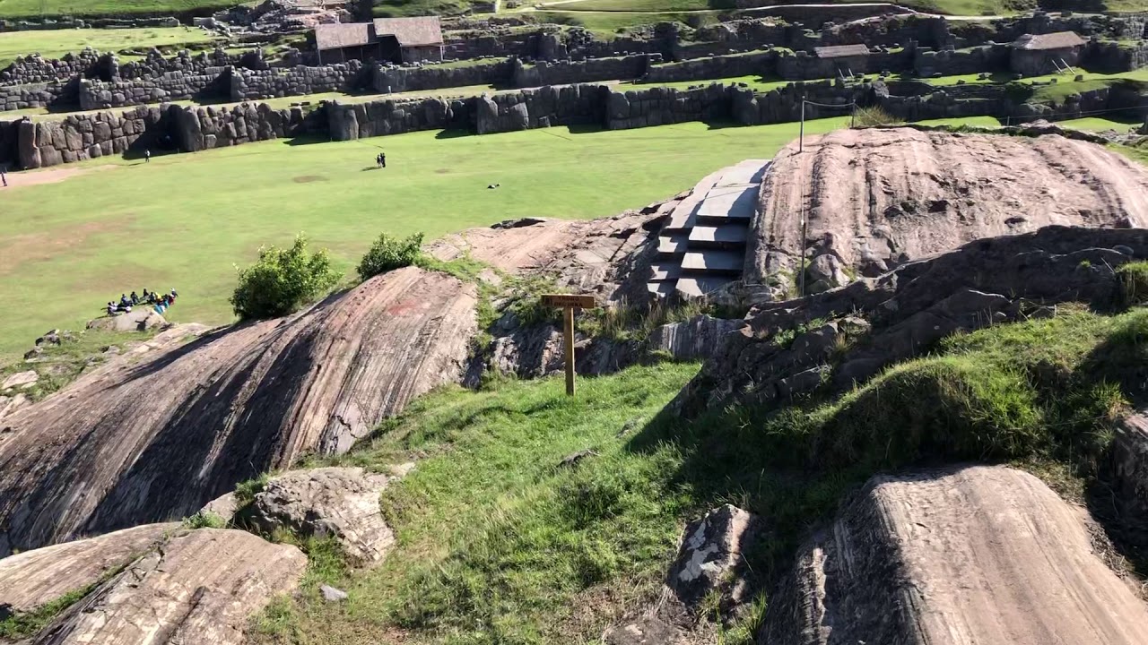 El “trono del inca” en sacsayhuaman, cortes con tecnologia ancestral en ...