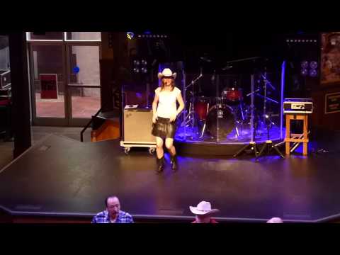 BARN DANCE Line Dance (Démo) - Séverine Moulin Billy Bob's