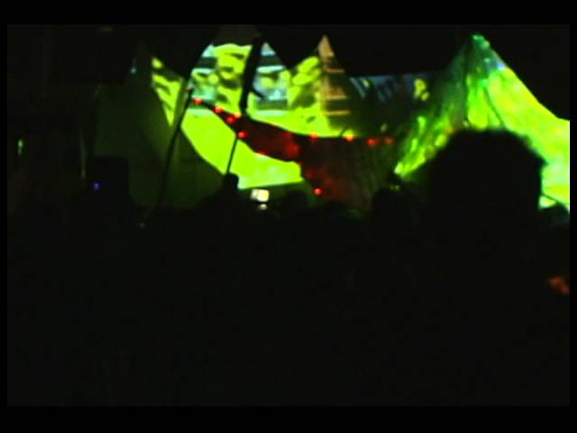 Ver EOTO- It's Murda! (Ja Rule Remix) feat. Puff T. Magic Dragon- Live at Pink Moon 4 en YouTube Ver EOTO- It's Murda! (Ja Rule Remix) feat. Puff T. Magic Dragon- Live at Pink Moon 4 en YouTube
