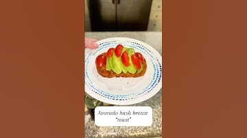 Avocado hash brown “toast”🥑