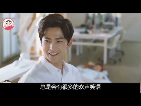 杨洋突然抓住迪丽热巴的手，两人下意识反应藏不住，实在太甜了！
