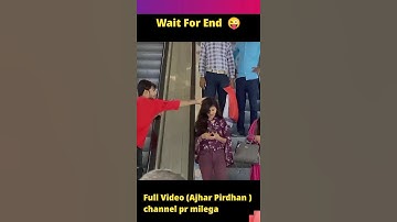 Slapping Prank on the escalator 😜 | #shorts #shortsfeed #escalatorprank #prank #funnyprank #ytshort