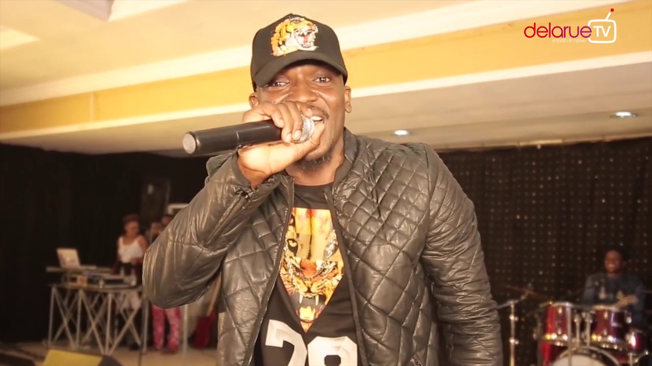 Joel performing "Chukwudi" live on stage