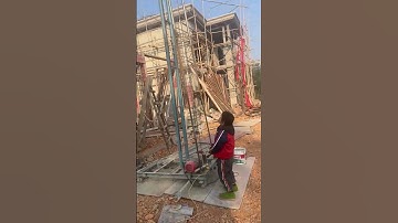 Concrete pouring of load-bearing columns of houses