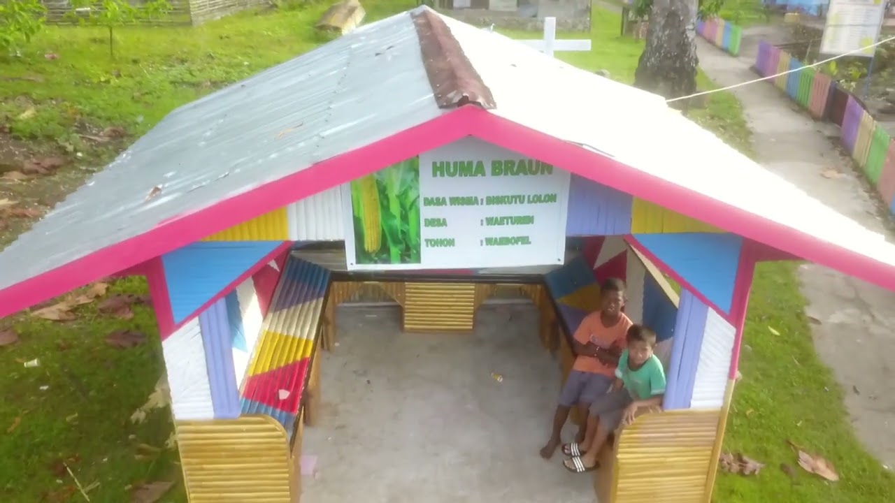 Desa Pelangi Dari Timur Waeturen Buru Selatan.