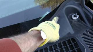 2013 Ford Escape battery removal the correct way.
