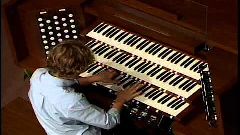 Michael Bennett performs the Toccata from Suite Gothique