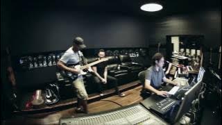 DIVEBOMB 1 minute BTS - Madsonik & Kill the Noise ft. Tom Morello