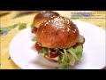 Panini per hamburger (buns) con yogurt e olio