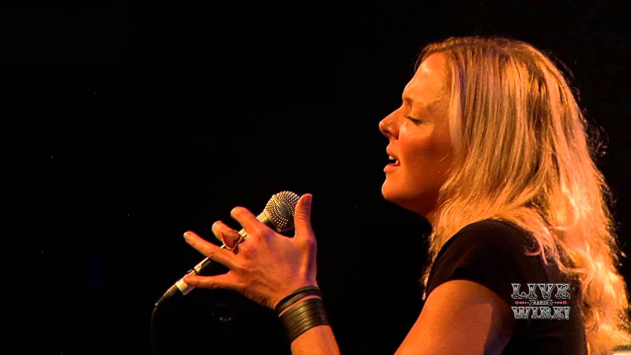 Storm Large - "Stand Up for Me" (#195) adlı videoyu YouTube'da izle Storm Large - "Stand Up for Me" (#195) adlı videoyu YouTube'da izle