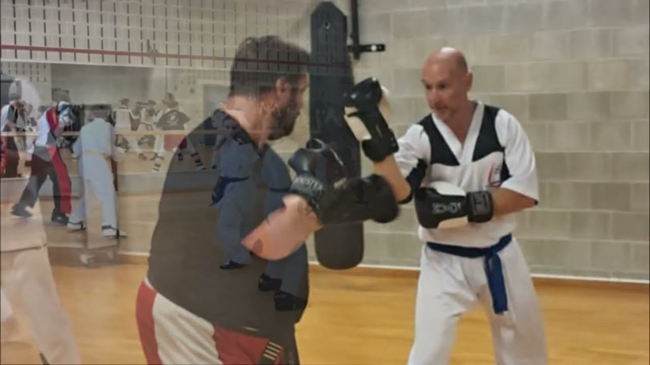 TrainingenFunakosiEnTrainenBijDenHad2025