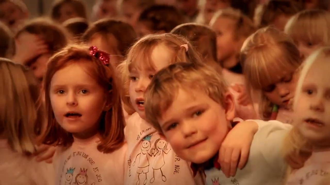 Storevarden Skole SFO  - We are the World 2017