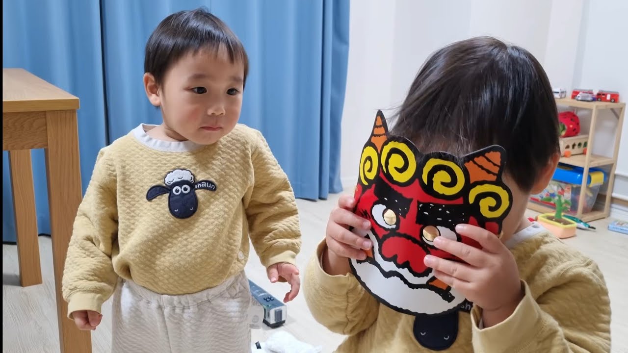 ふたりでひとつ。双子の赤ちゃん鬼 On Setsubun, the demon 👹 finally came to the house of the 2-year