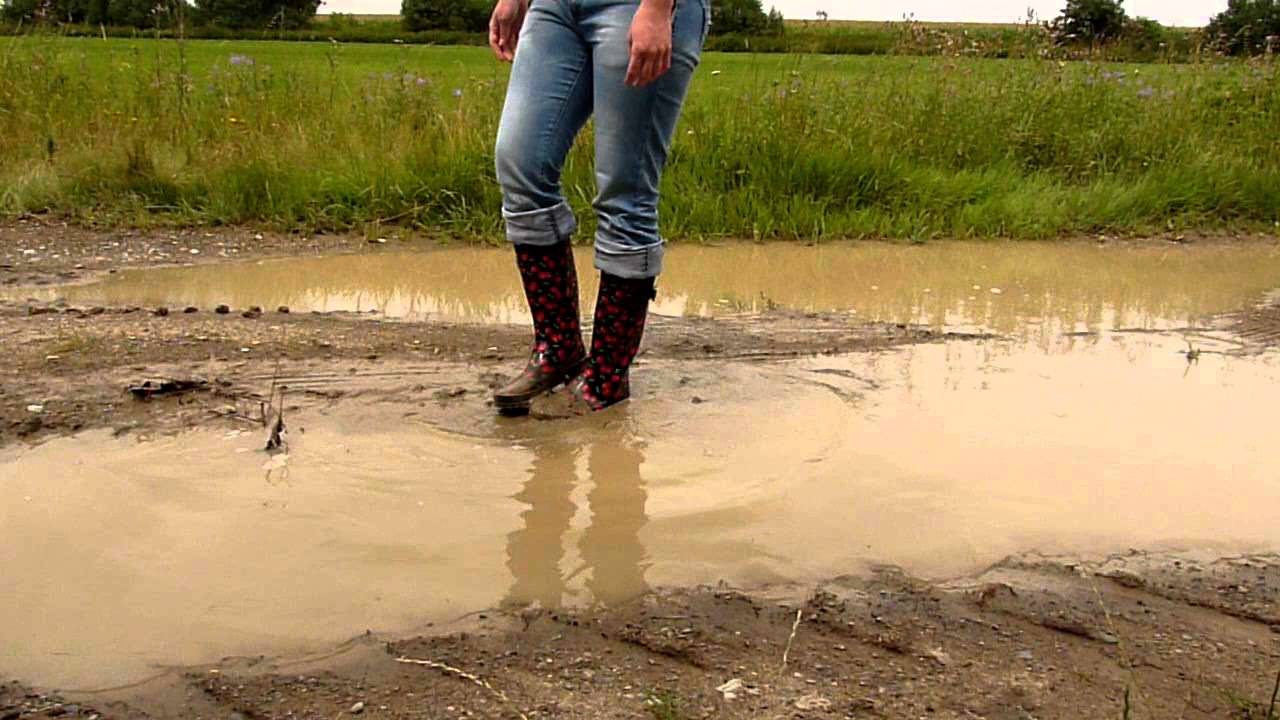 Mud puddle - YouTube