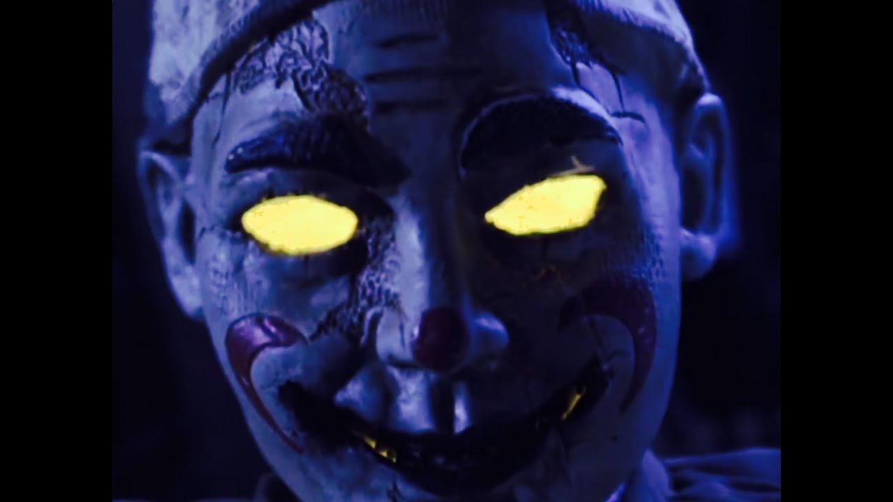 Roaming Antique Clown | Spirit Sneak Peeks 2016