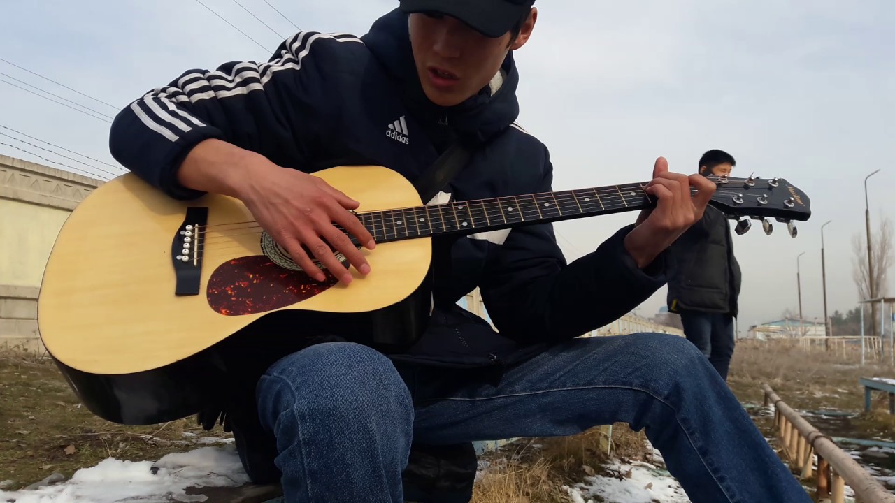 Тюремная гитара. Журавли улетели песня под гитару. Цыган на нарах далеко журавли улетели. Цыган который пел на нарах журавли. Журавли песня под гитару.