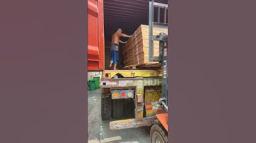 "What Are the Risks of Shipping Fragile Items Internationally?  #fragileshipping #logisticsrisks