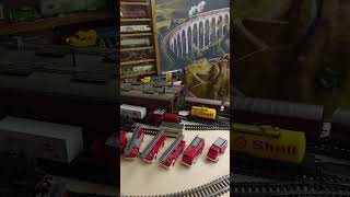 Alaska F7 US Diesellokomotive 3Teilig mit 8 Shell Tankwaggons #h0 #märklin #digital